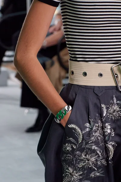 Look 14